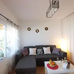 Blue Horizon Apartment *